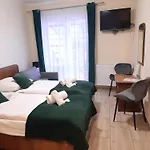 Bed & Breakfast Korab 3*