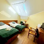 Korab Frühstückspension 3*
