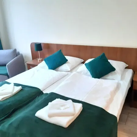 Bed & Breakfast Korab 3*